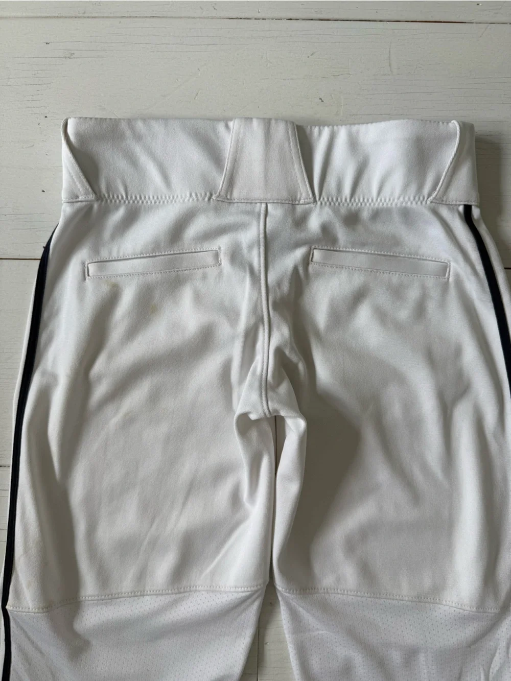 Nike Kids White Baseball Sweatpants with Black Swoosh Youth Medium Navy Stripe